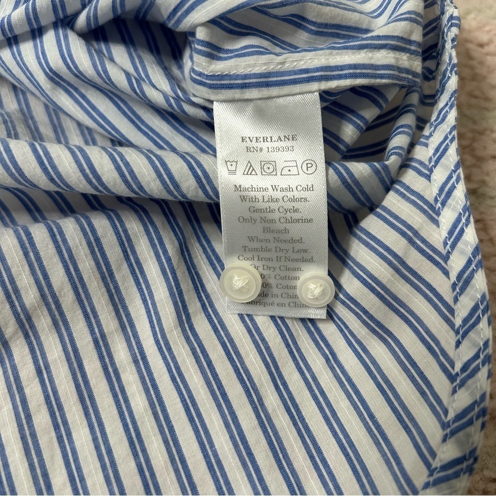 Everlane Soft Cotton Popover Shirt Blue White Stripe Size 2 Office Business - Picture 4 of 9